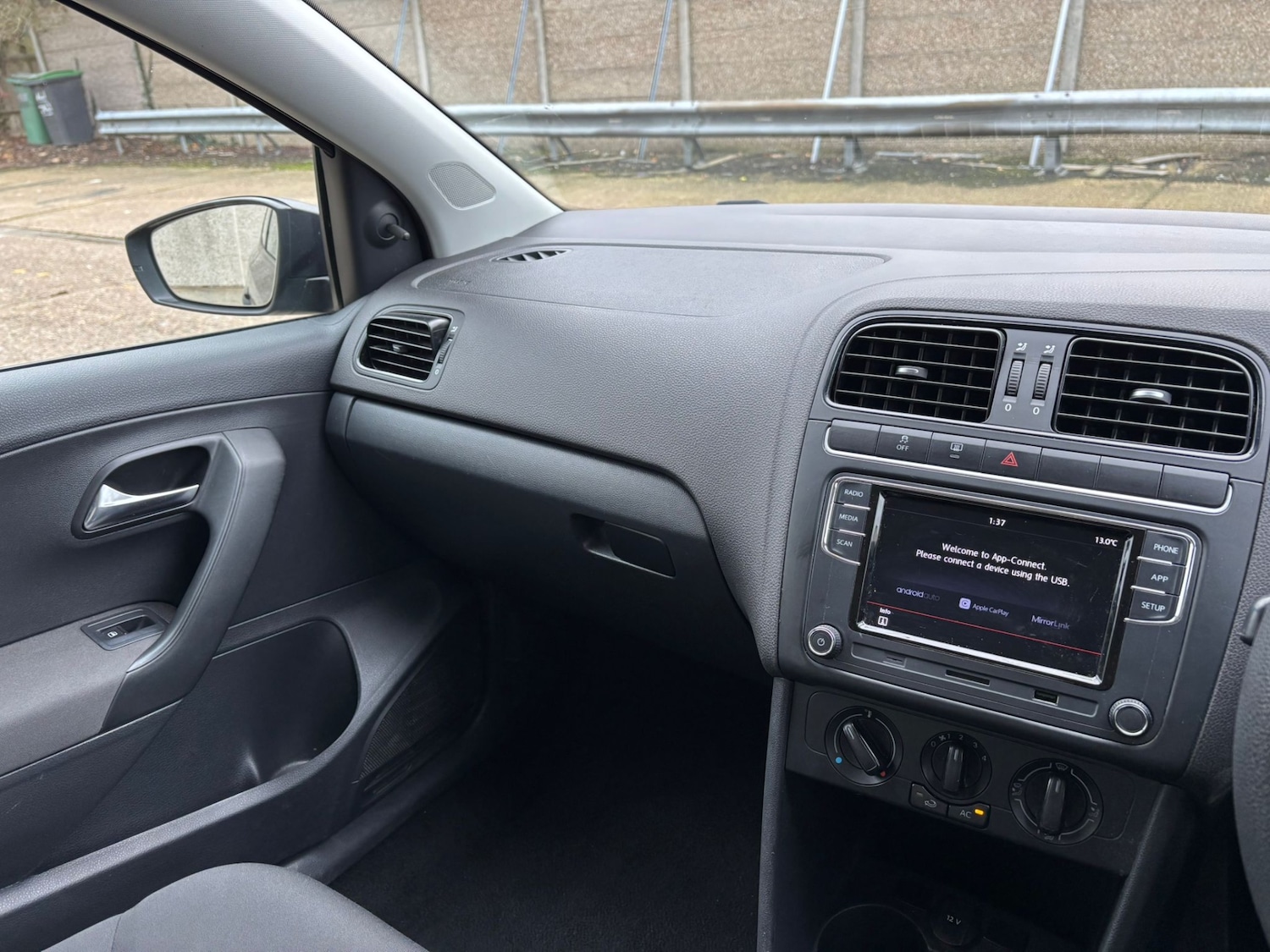 Used Volkswagen Polo 2012 for sale - 76920168: Photo 19