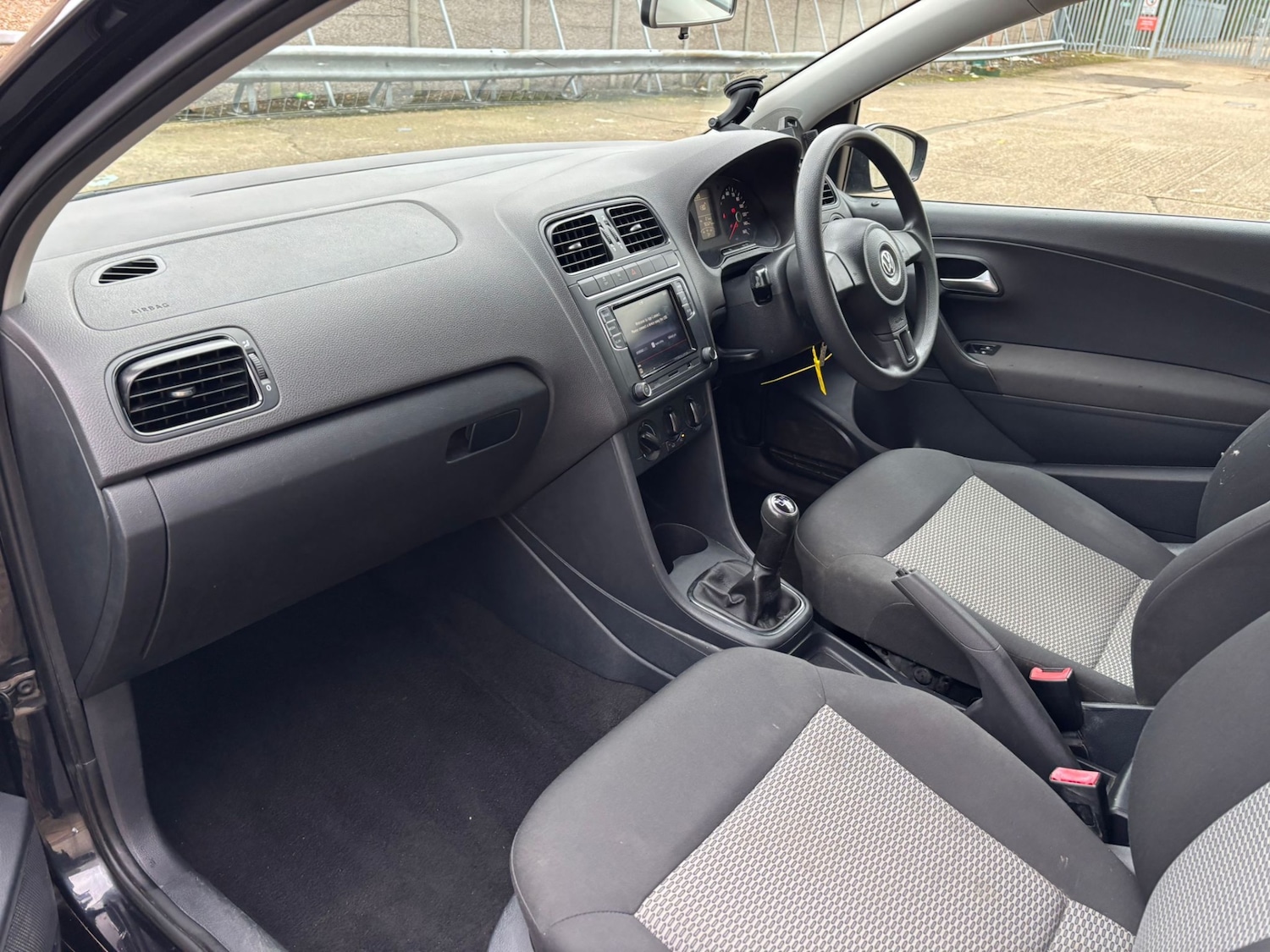 Used Volkswagen Polo 2012 for sale - 76920168: Photo 35