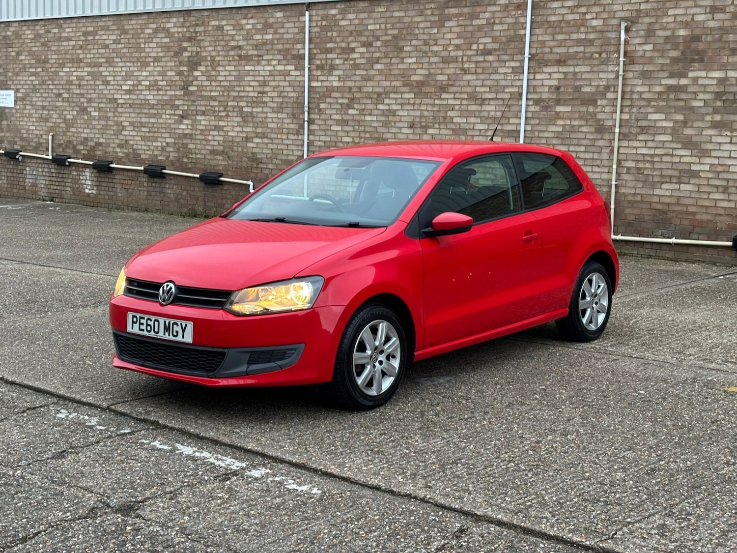 Used Volkswagen Polo 2010 for sale - 77821978: Photo 2
