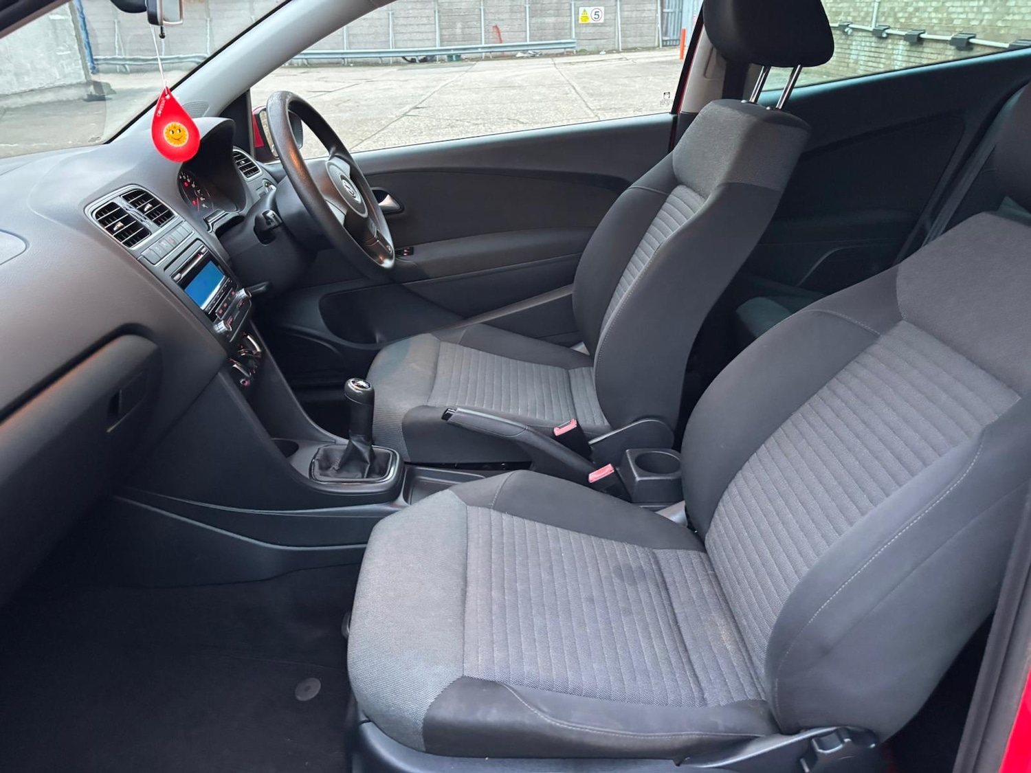 Used Volkswagen Polo 2010 for sale - 77821978: Photo 30