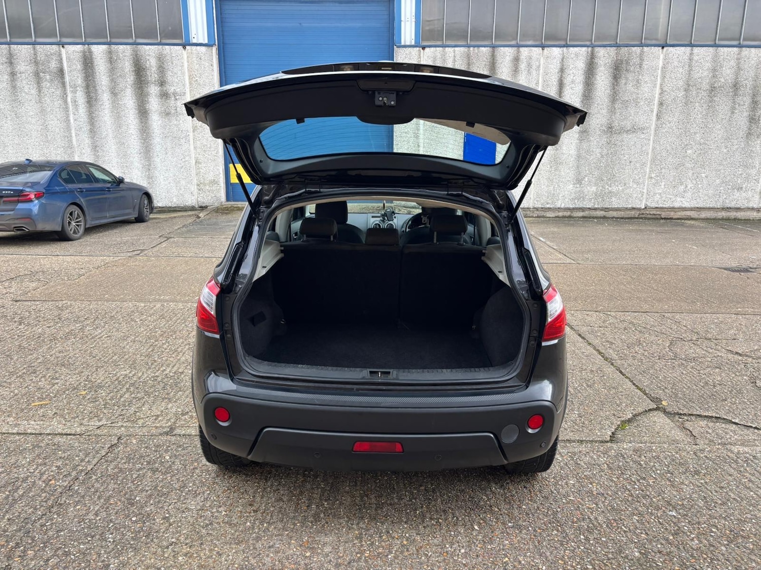 Used Nissan Qashqai 2011 for sale - 77640449: Photo 30