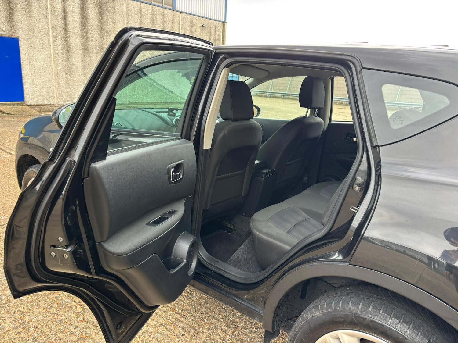 Used Nissan Qashqai 2011 for sale - 77640449: Photo 33