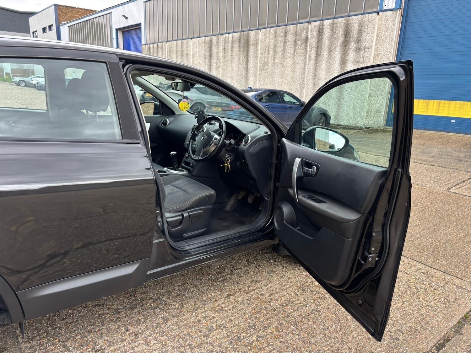 Used Nissan Qashqai 2011 for sale - 77640449: Photo 9