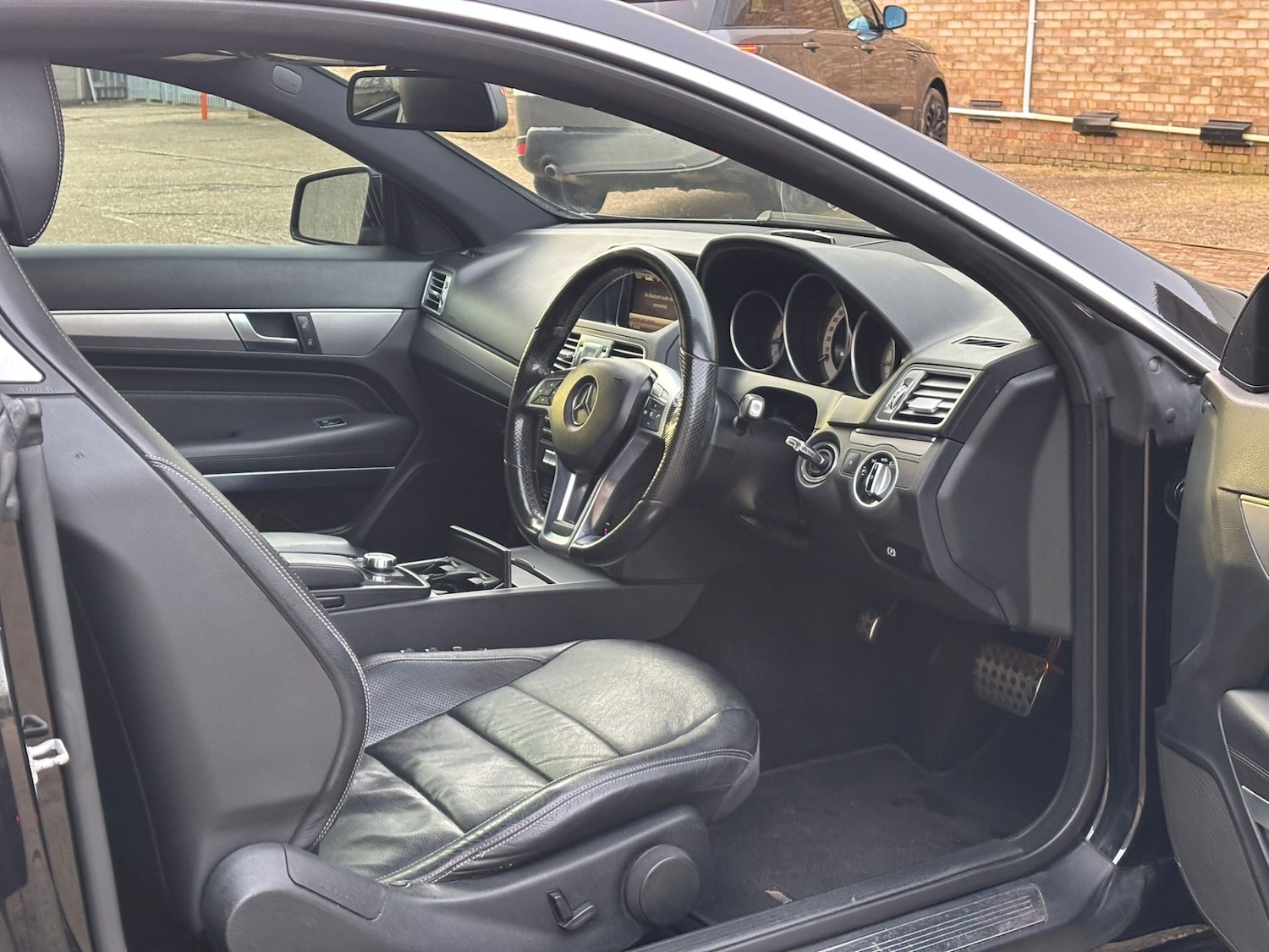 Used Mercedes-Benz E Class 2014 for sale - 77578796: Photo 15