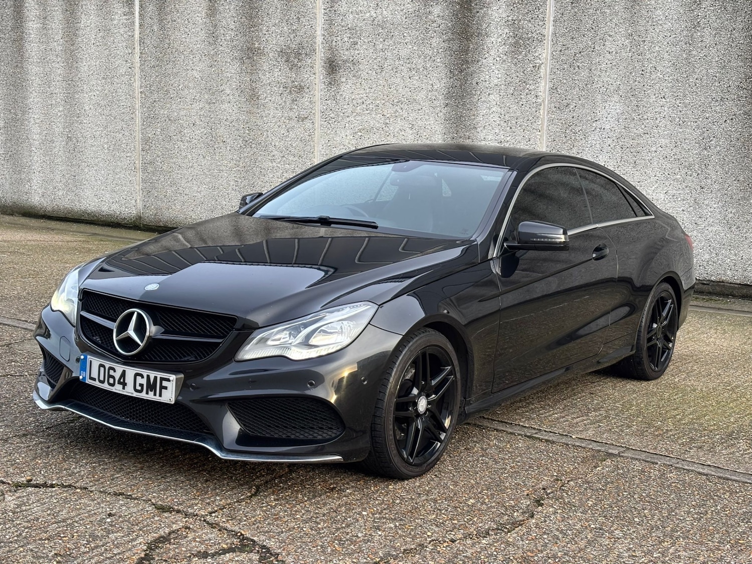 Used Mercedes-Benz E Class 2014 for sale - 77578796: Photo 2