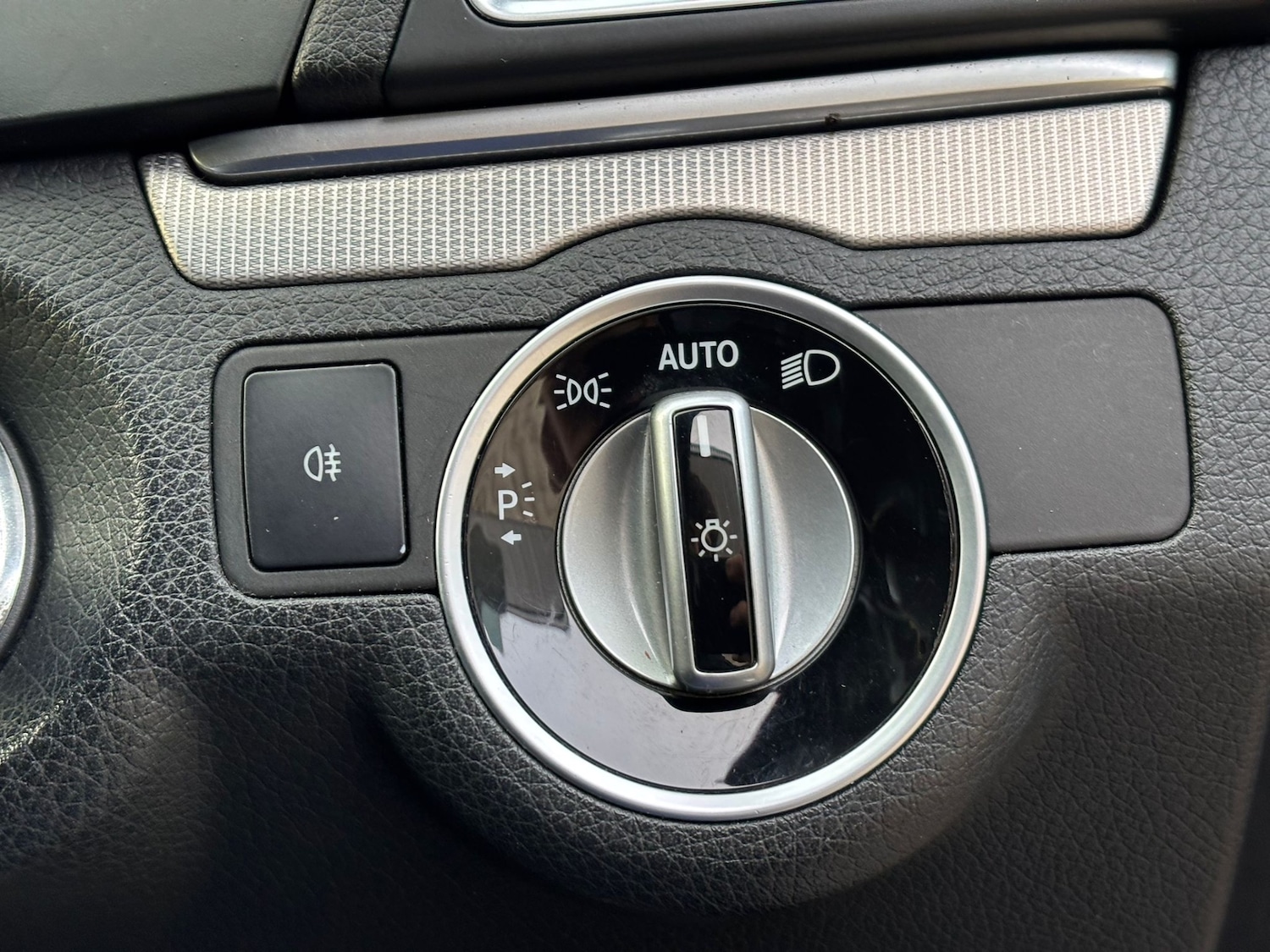 Used Mercedes-Benz E Class 2014 for sale - 77578796: Photo 31