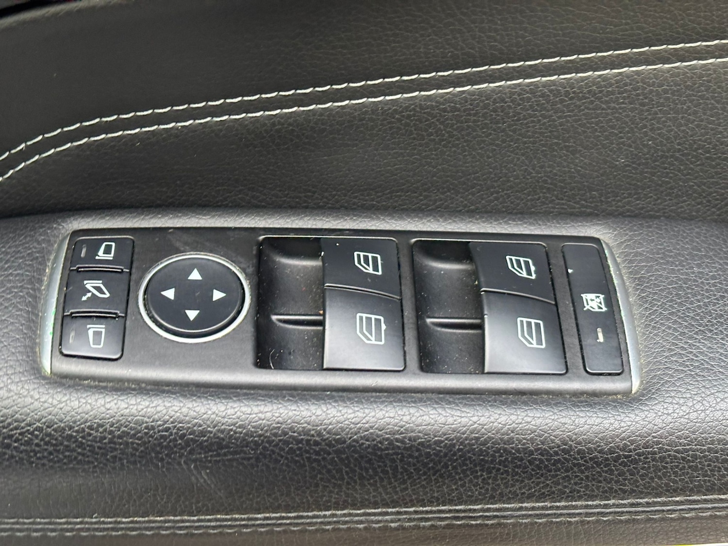 Used Mercedes-Benz E Class 2014 for sale - 77578796: Photo 33