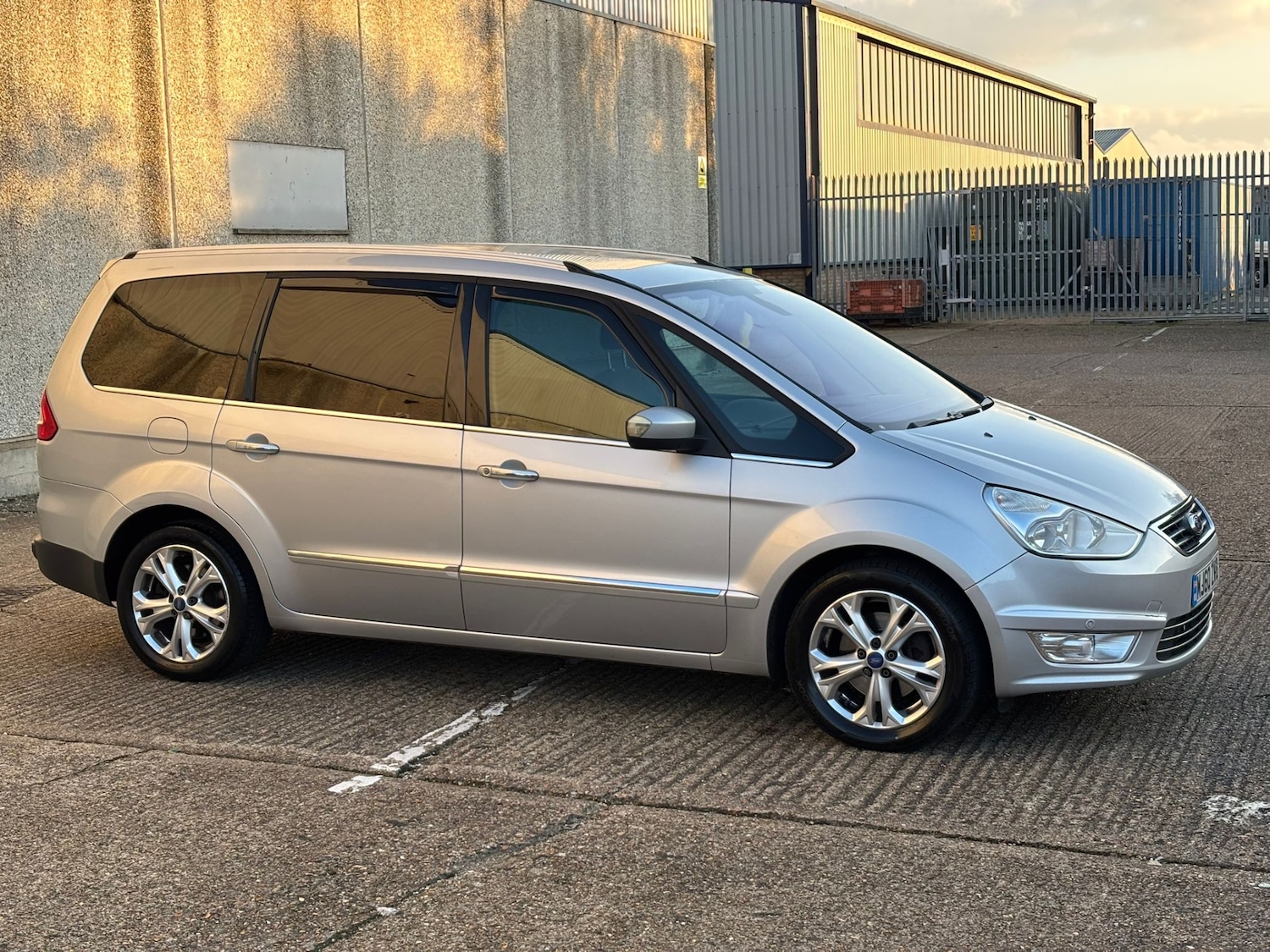 Used Ford Galaxy 2011 for sale - 76948779: Photo 10