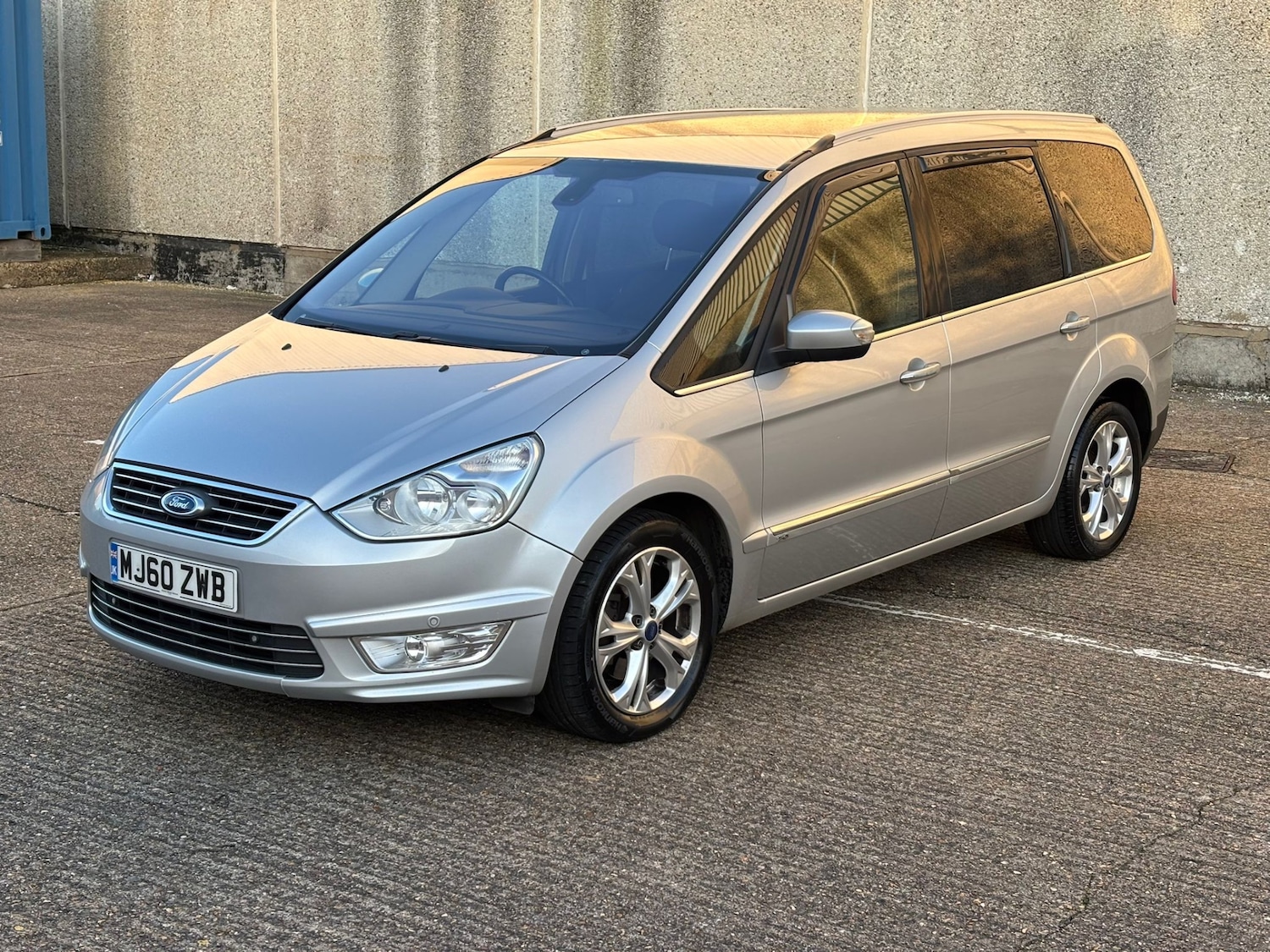 Used Ford Galaxy 2011 for sale - 76948779: Photo 2