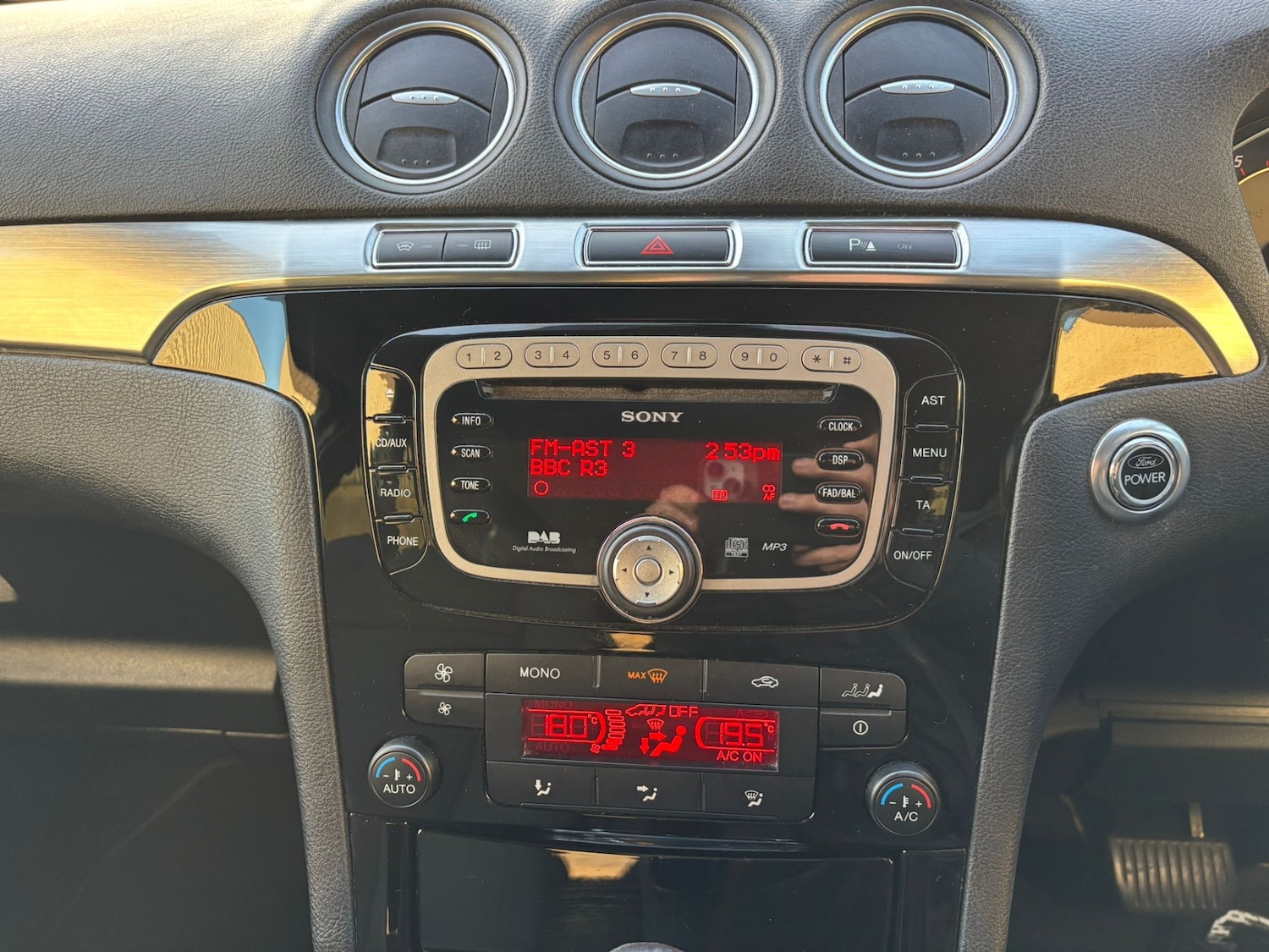 Used Ford Galaxy 2011 for sale - 76948779: Photo 22