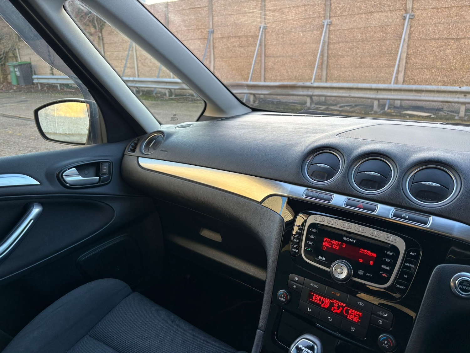 Used Ford Galaxy 2011 for sale - 76948779: Photo 26