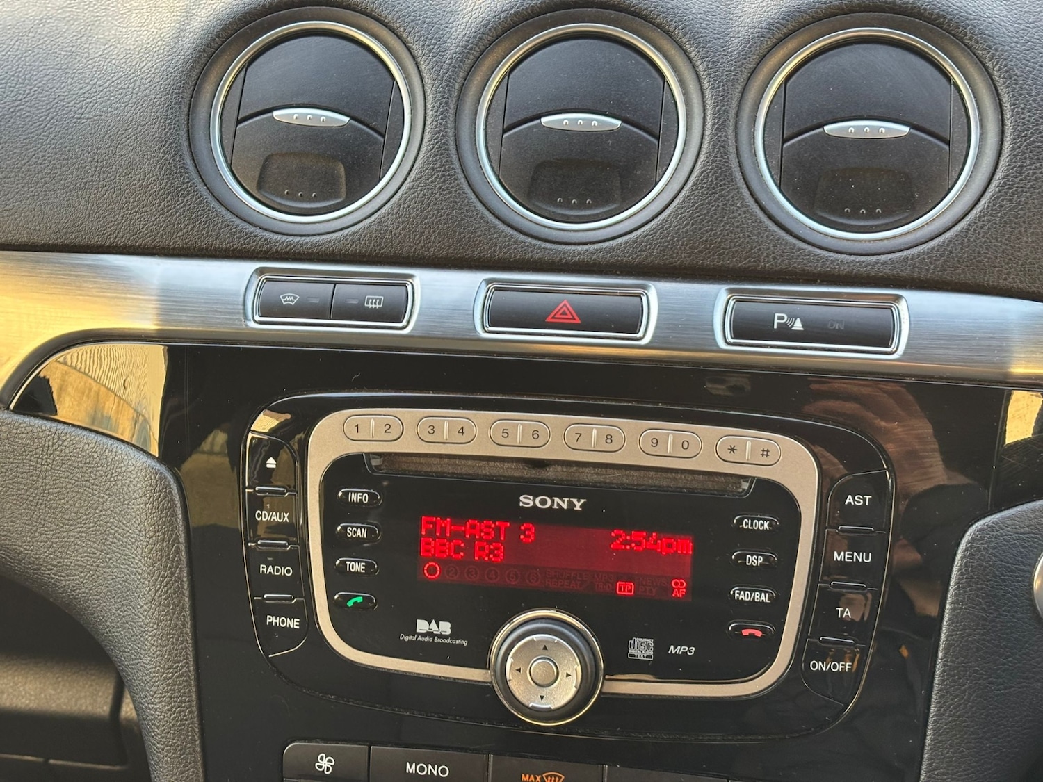 Used Ford Galaxy 2011 for sale - 76948779: Photo 27