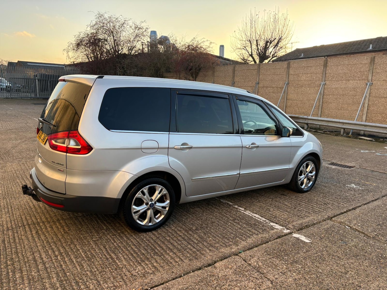 Used Ford Galaxy 2011 for sale - 76948779: Photo 28