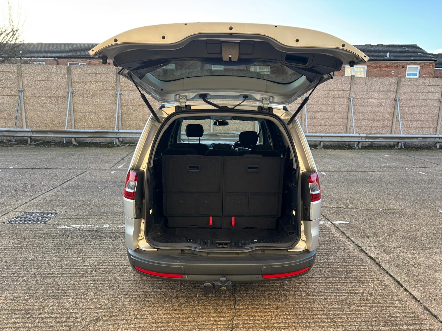 Used Ford Galaxy 2011 for sale - 76948779: Photo 38