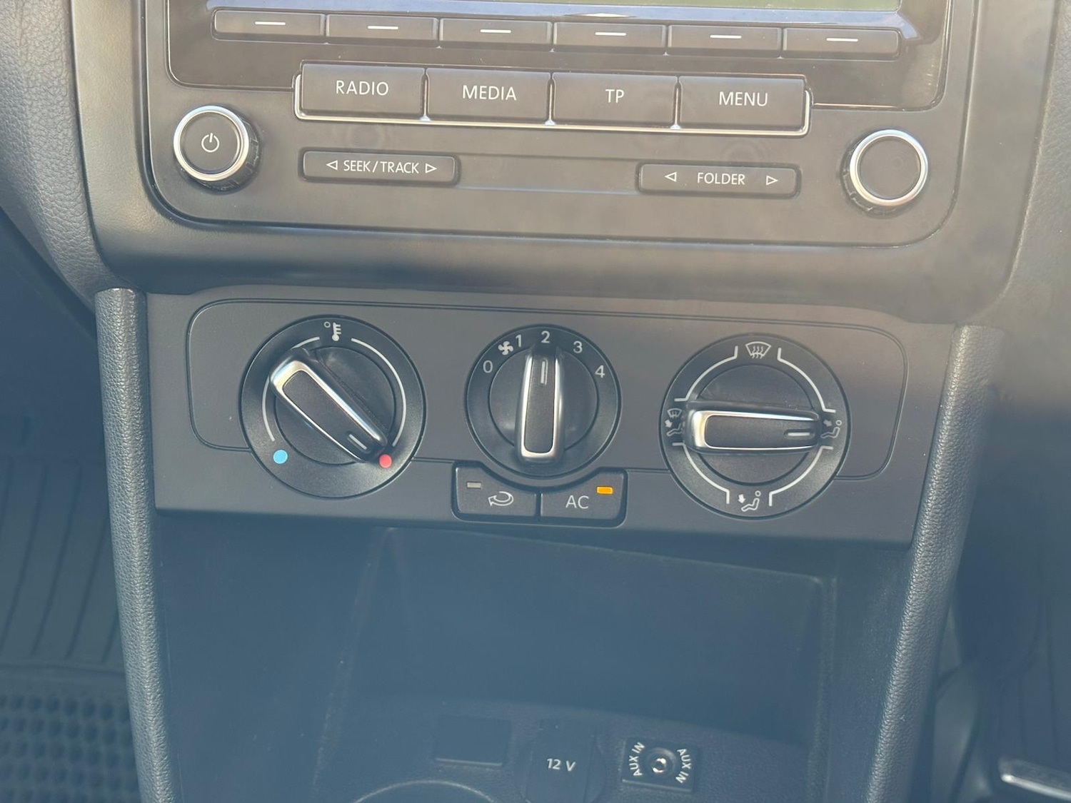 Used Volkswagen Polo 2011 for sale - 76184565: Photo 15