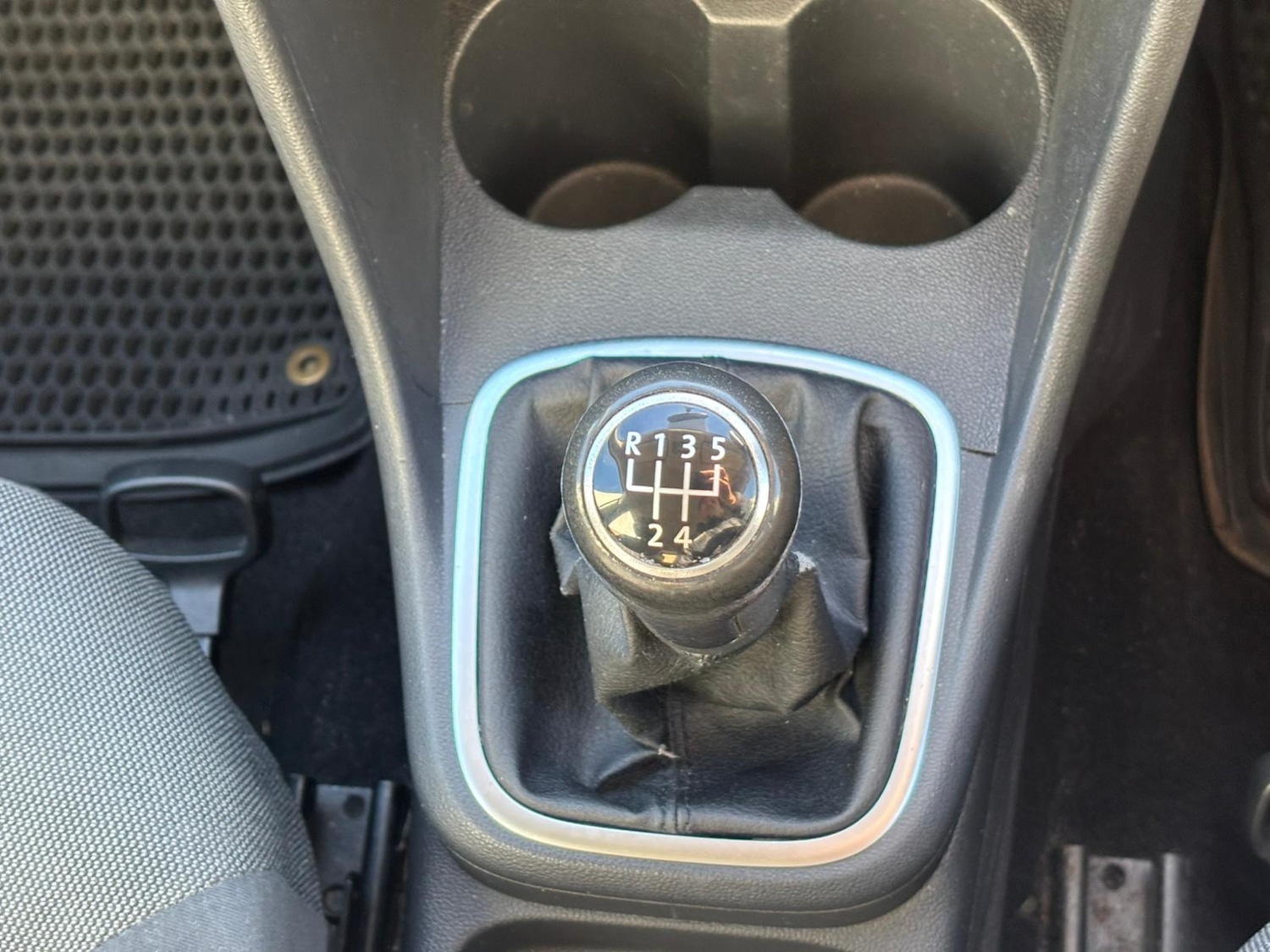 Used Volkswagen Polo 2011 for sale - 76184565: Photo 16