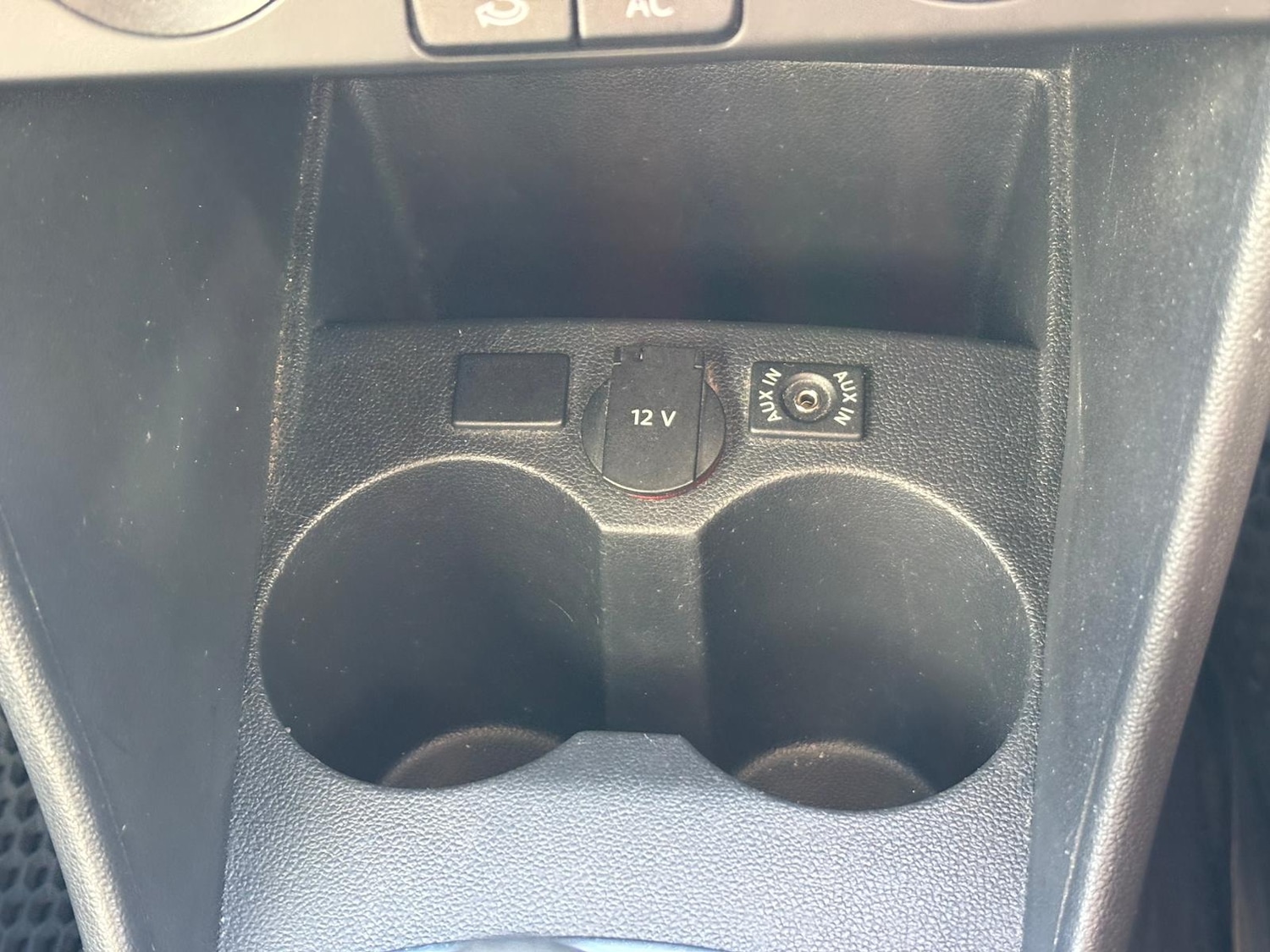 Used Volkswagen Polo 2011 for sale - 76184565: Photo 17