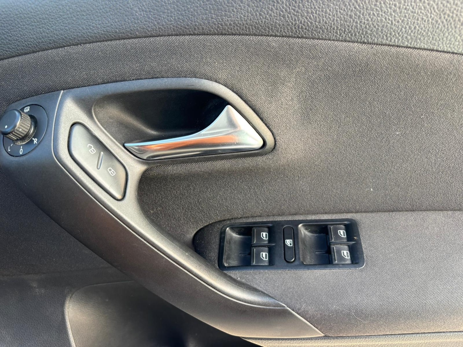 Used Volkswagen Polo 2011 for sale - 76184565: Photo 19