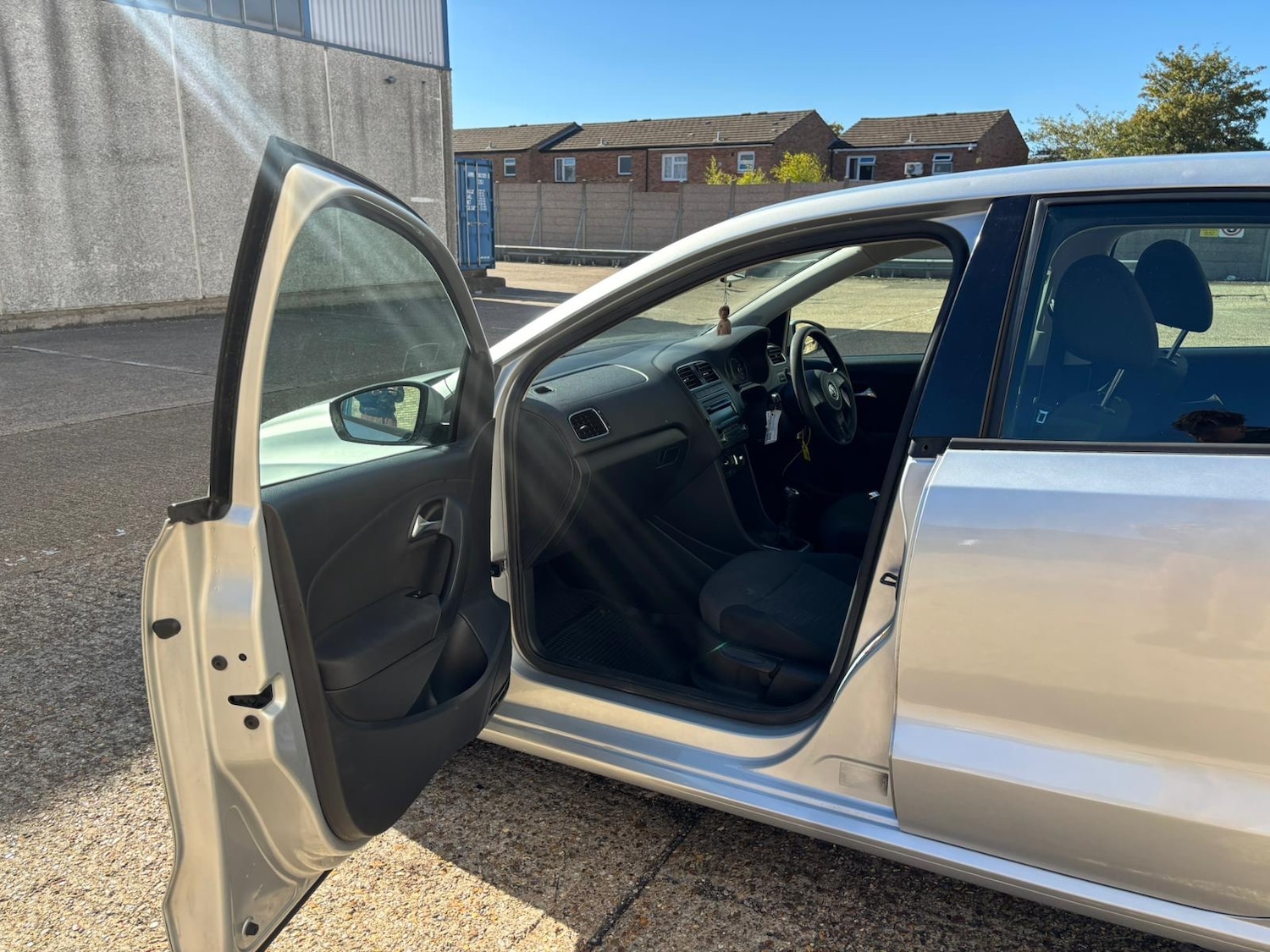 Used Volkswagen Polo 2011 for sale - 76184565: Photo 33