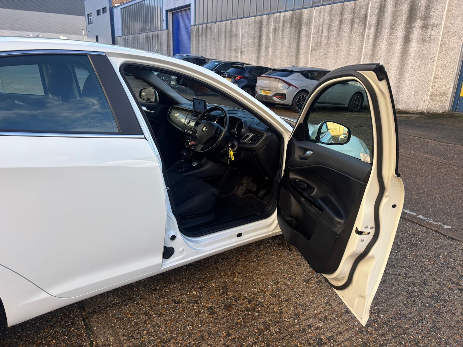 Used Alfa Romeo Giulietta 2012 for sale - 77221074: Photo 11