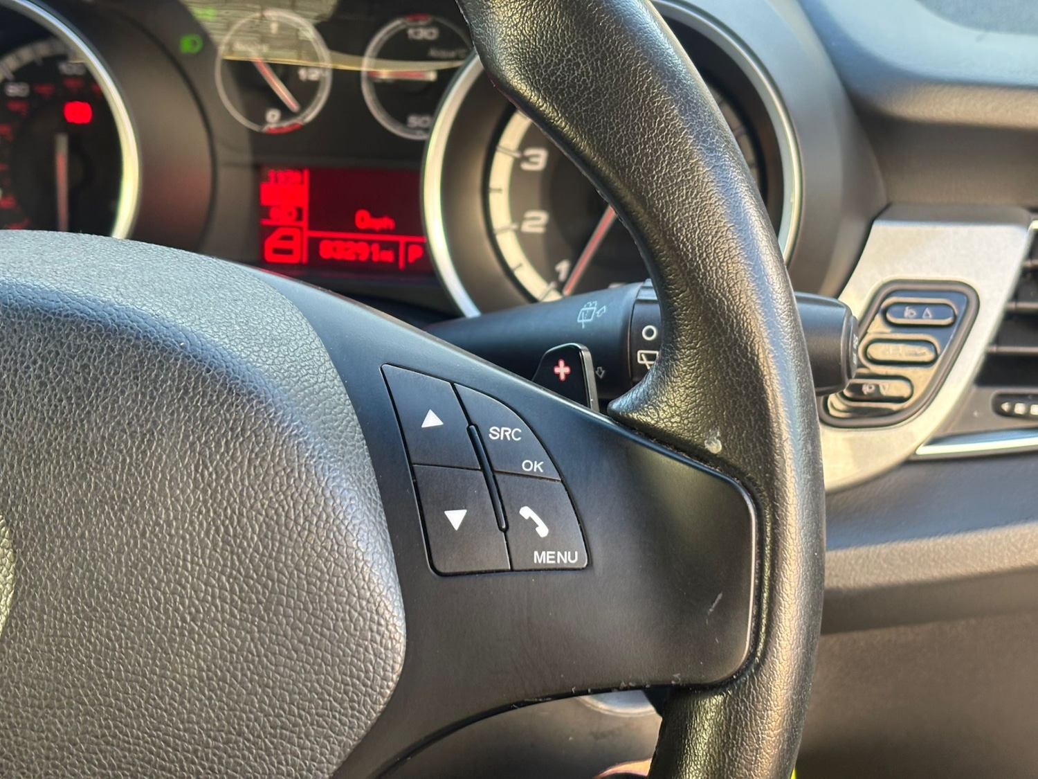 Used Alfa Romeo Giulietta 2012 for sale - 77221074: Photo 16