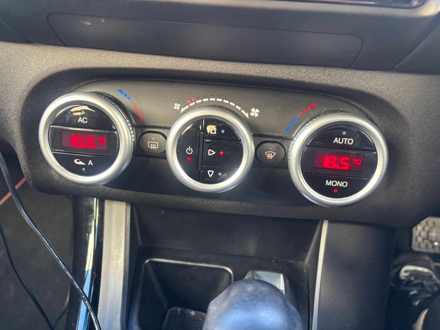 Used Alfa Romeo Giulietta 2012 for sale - 77221074: Photo 21