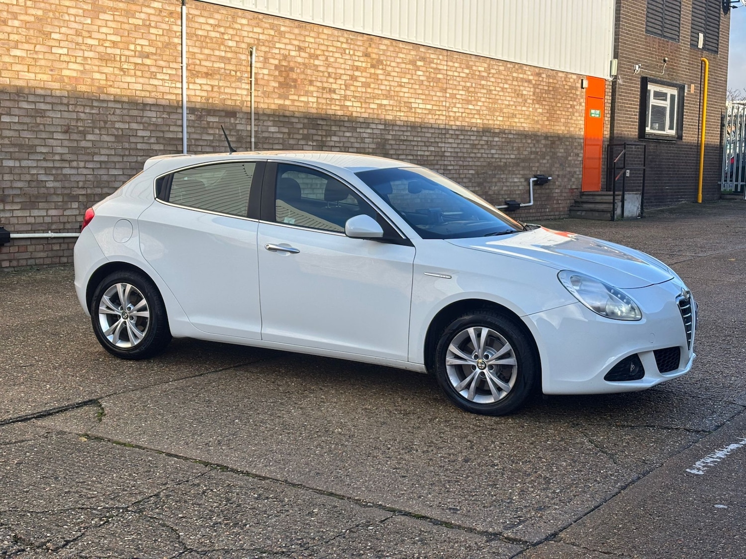 Used Alfa Romeo Giulietta 2012 for sale - 77221074: Photo 8
