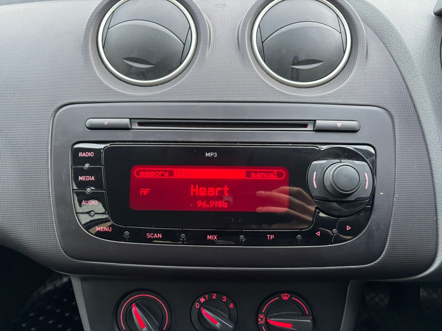 Used SEAT Ibiza 2012 for sale - 77198598: Photo 19