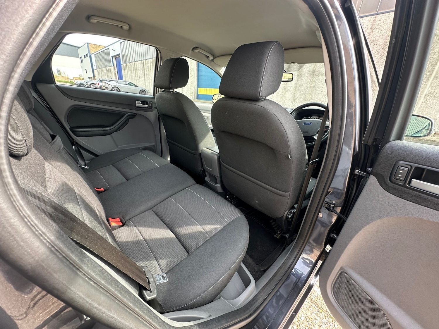 Used Ford Focus 2010 for sale - 78026857: Photo 28