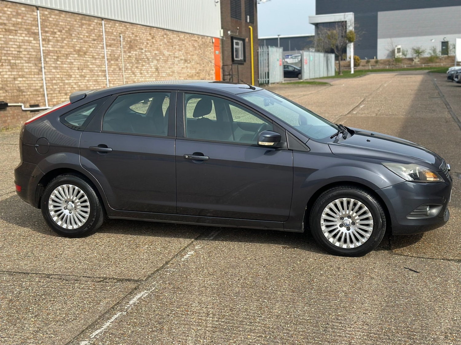 Used Ford Focus 2010 for sale - 78026857: Photo 9