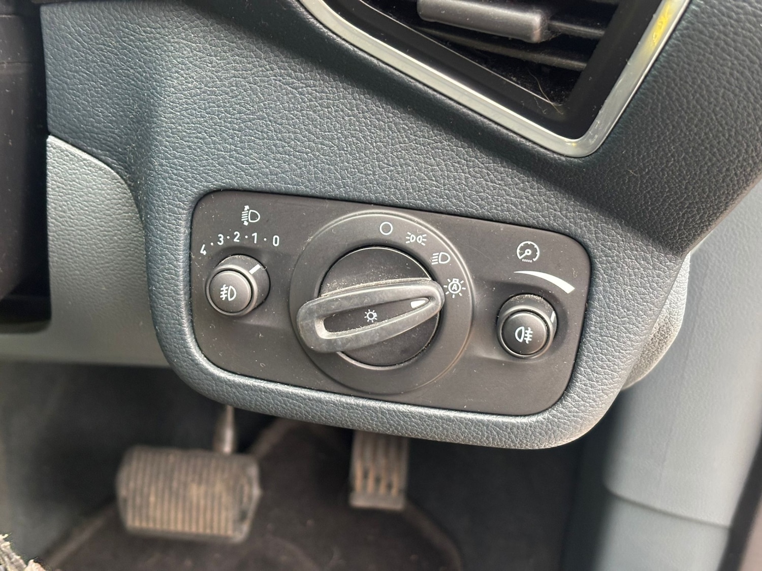 Used Ford Grand C-Max 2011 for sale - 76449746: Photo 28