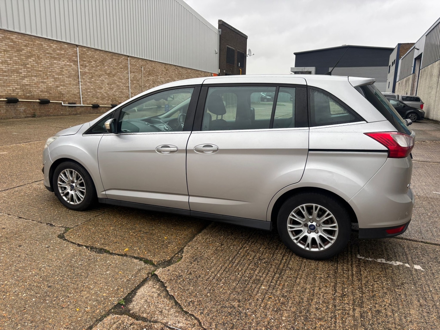 Used Ford Grand C-Max 2011 for sale - 76449746: Photo 43
