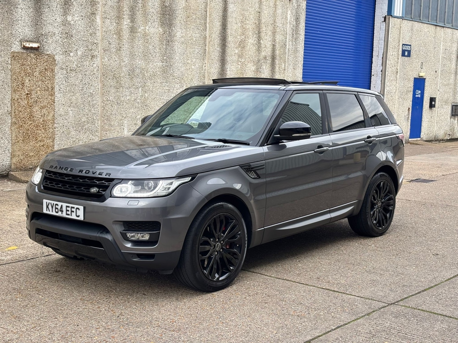 Used Land Rover Range Rover Sport 2014 for sale - 76185896: Photo 2