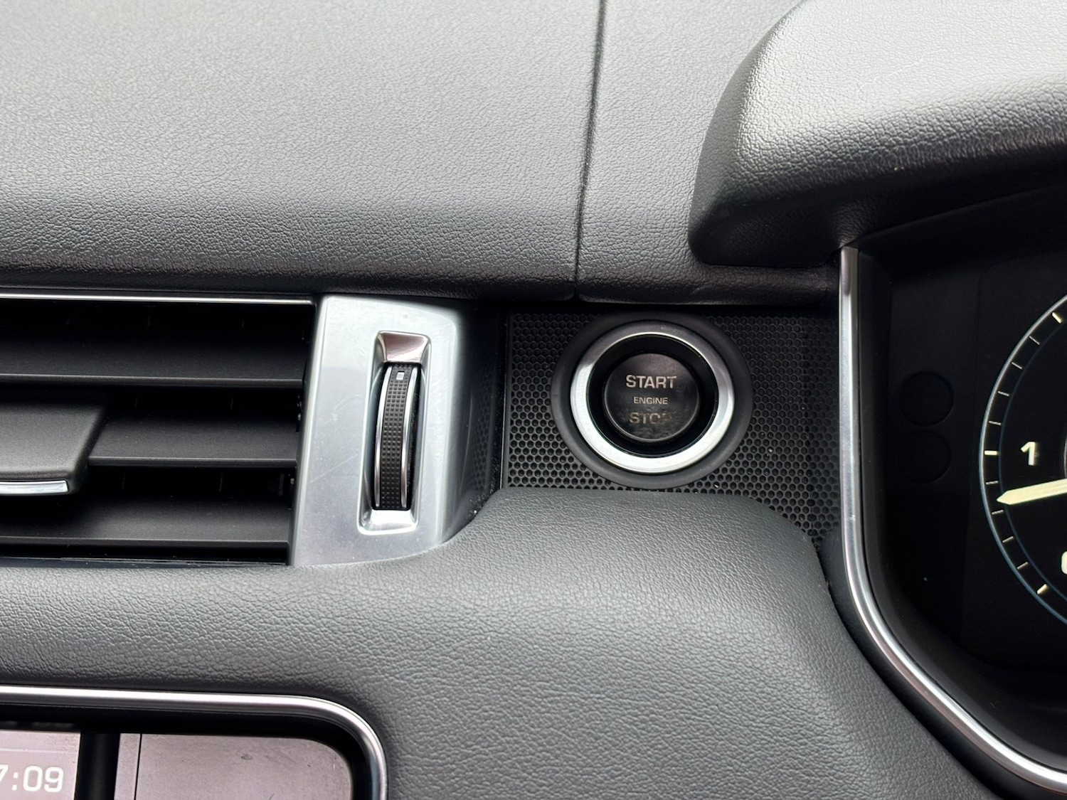 Used Land Rover Range Rover Sport 2014 for sale - 76185896: Photo 30