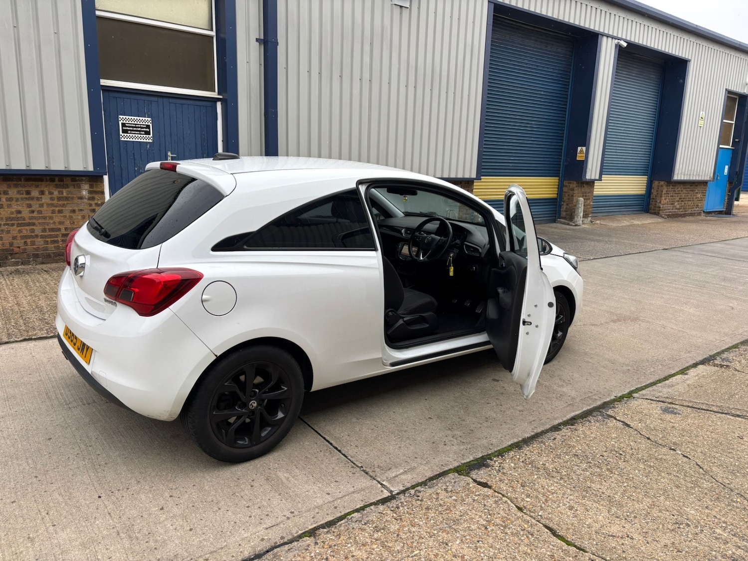 Used Vauxhall Corsa 2015 for sale - 76171017: Photo 10