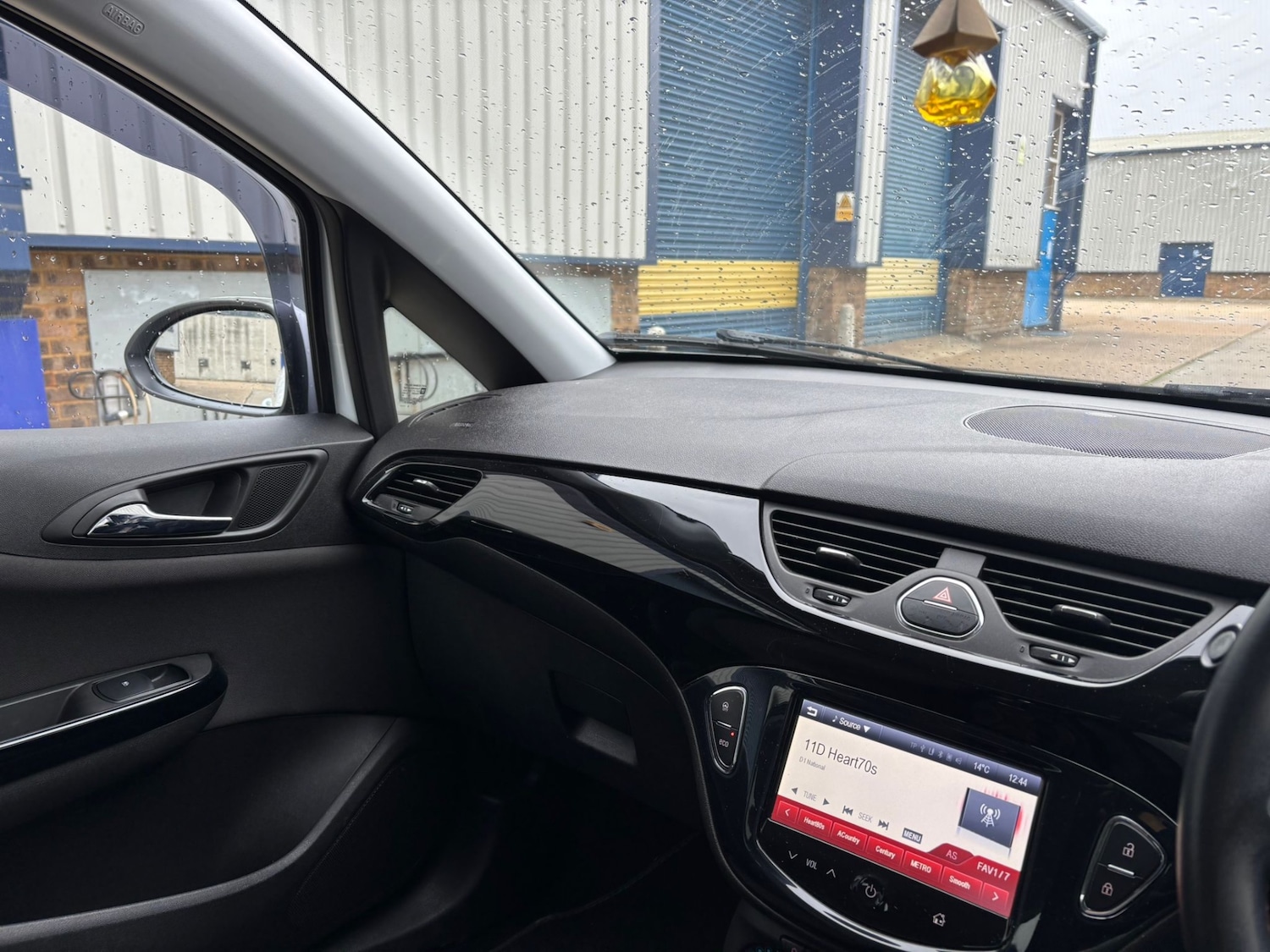 Used Vauxhall Corsa 2015 for sale - 76171017: Photo 26