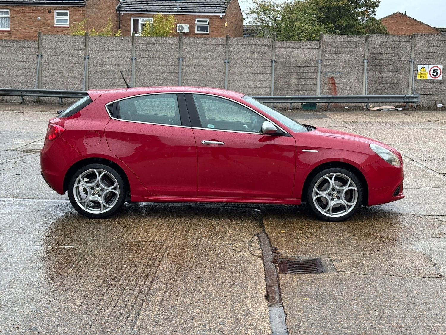 Used Alfa Romeo Giulietta 2011 for sale - 76165376: Photo 10