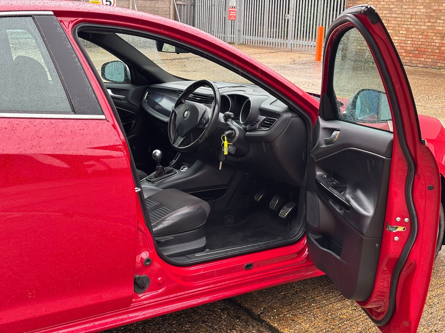 Used Alfa Romeo Giulietta 2011 for sale - 76165376: Photo 13