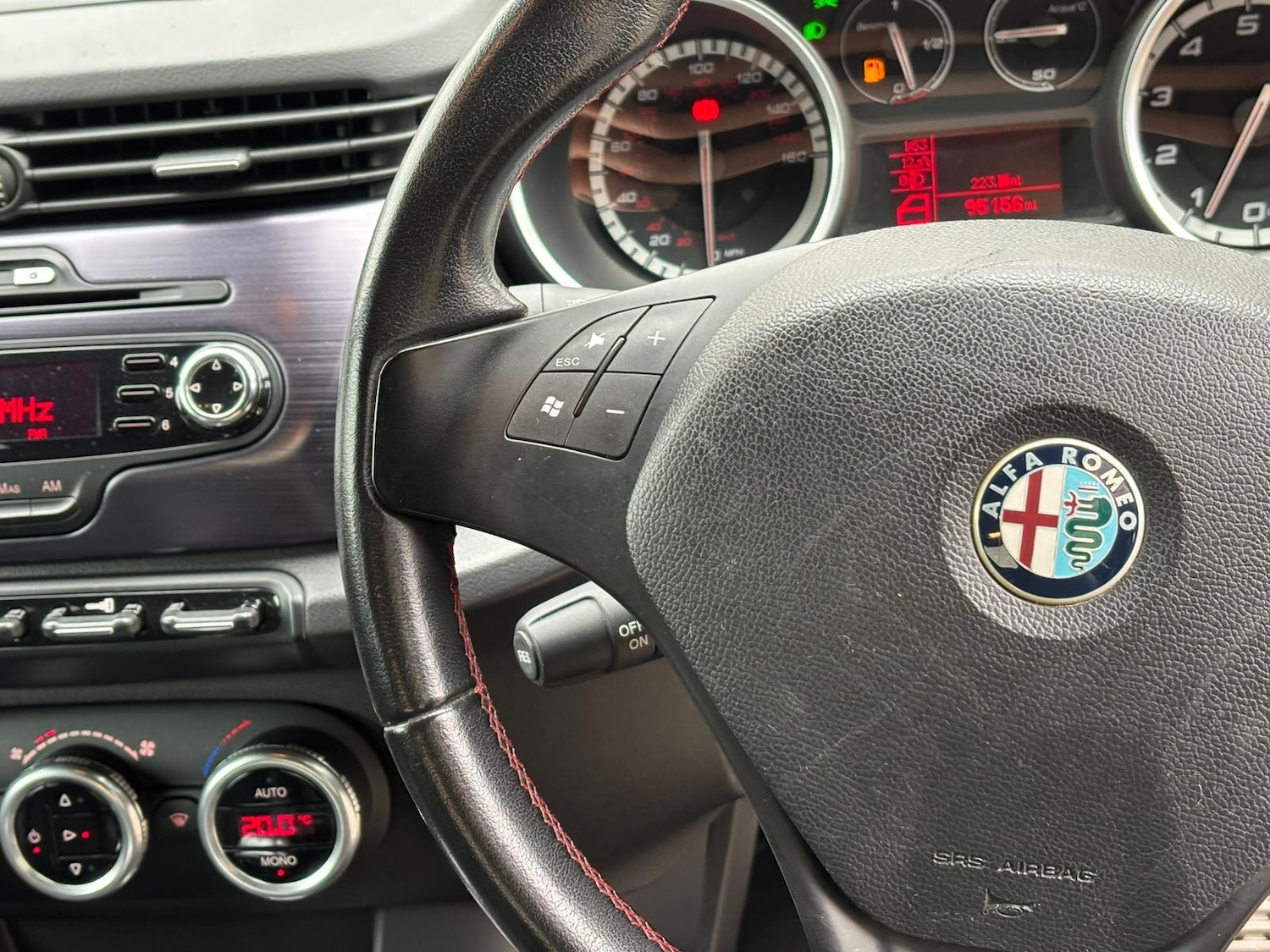 Used Alfa Romeo Giulietta 2011 for sale - 76165376: Photo 19