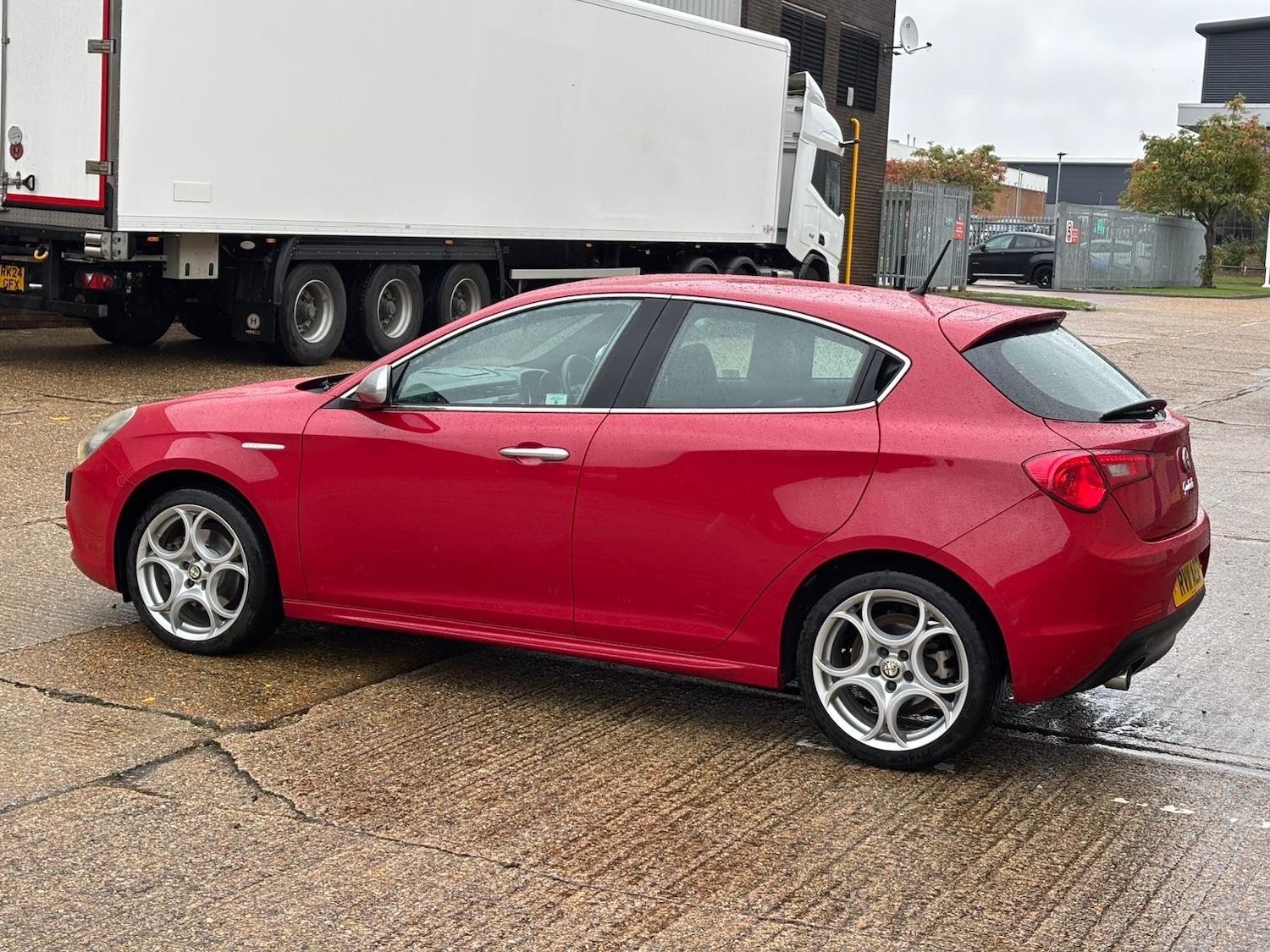 Used Alfa Romeo Giulietta 2011 for sale - 76165376: Photo 41