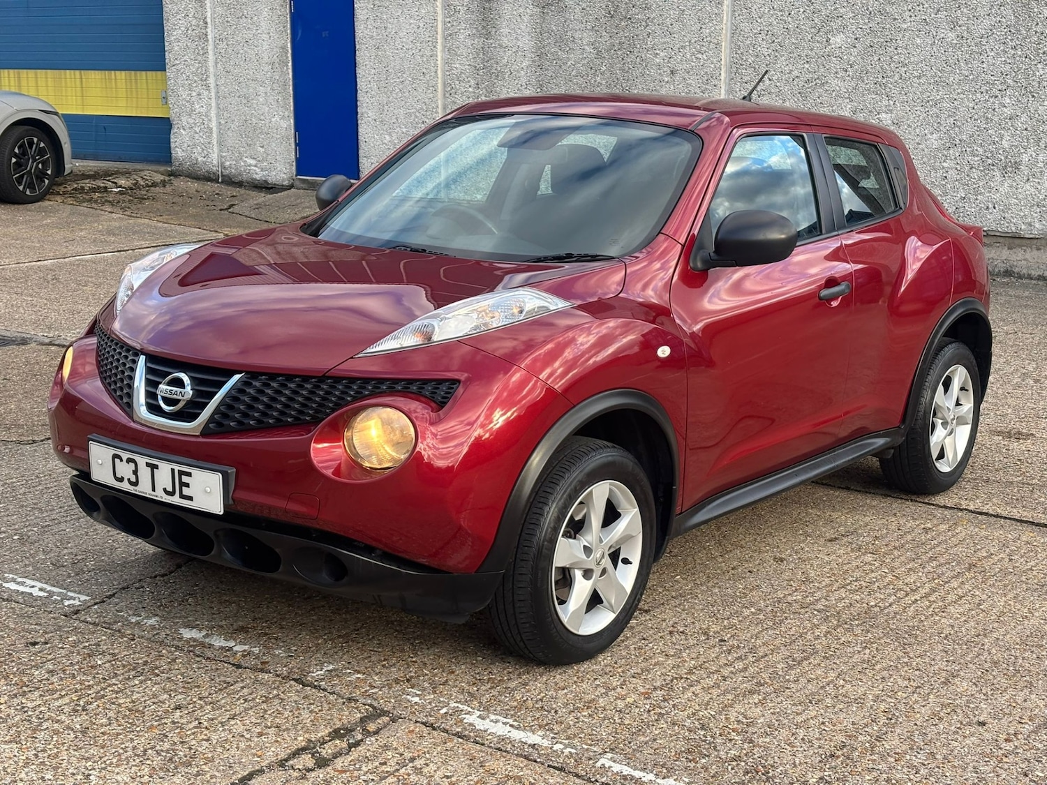 Used Nissan Juke 2010 for sale - 76212193: Photo 2