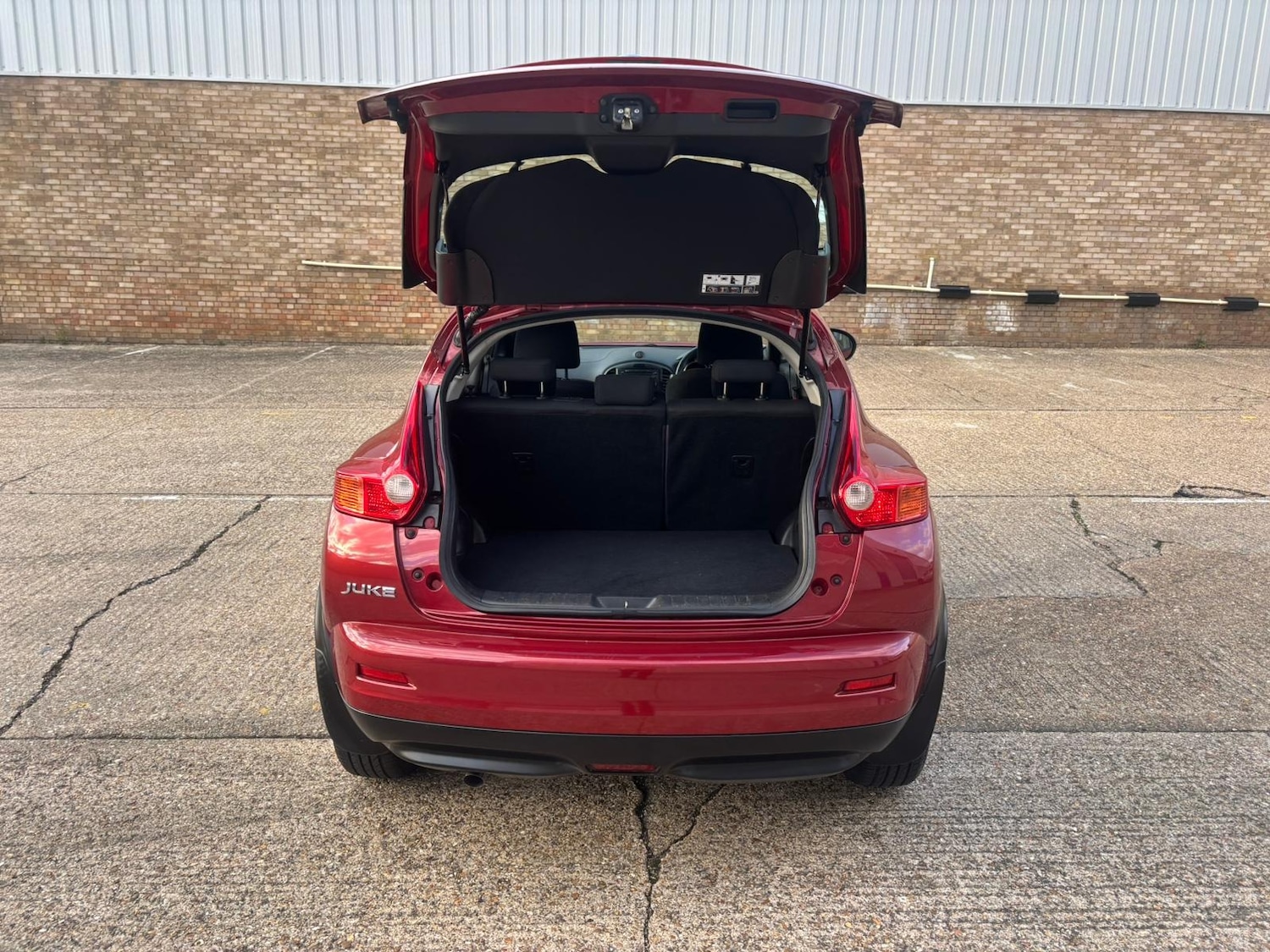 Used Nissan Juke 2010 for sale - 76212193: Photo 29