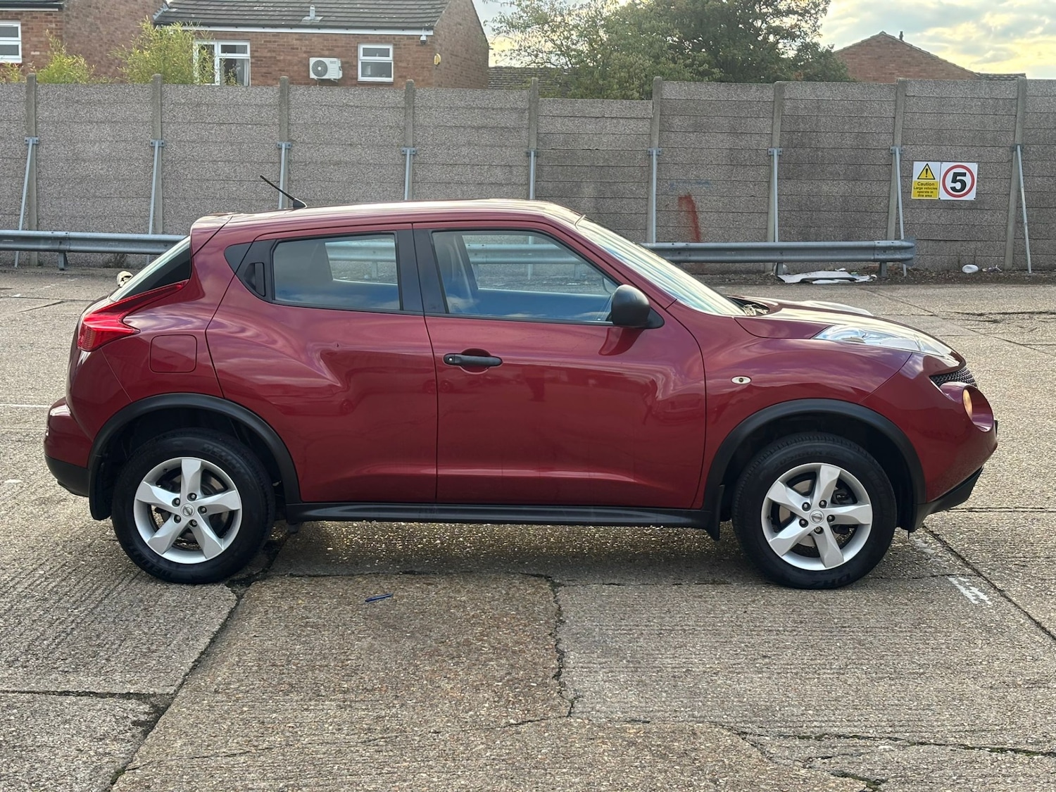 Used Nissan Juke 2010 for sale - 76212193: Photo 7