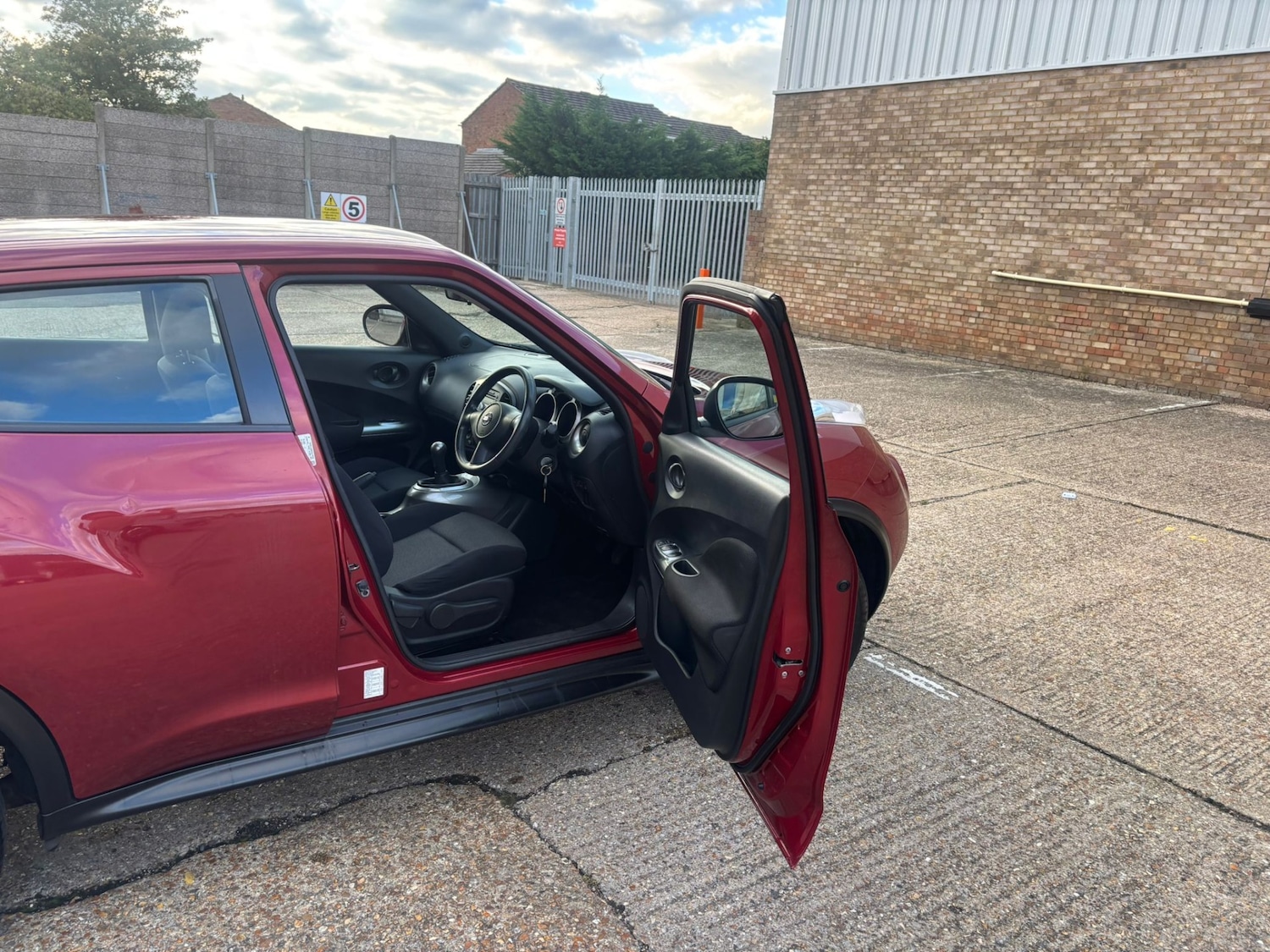 Used Nissan Juke 2010 for sale - 76212193: Photo 8