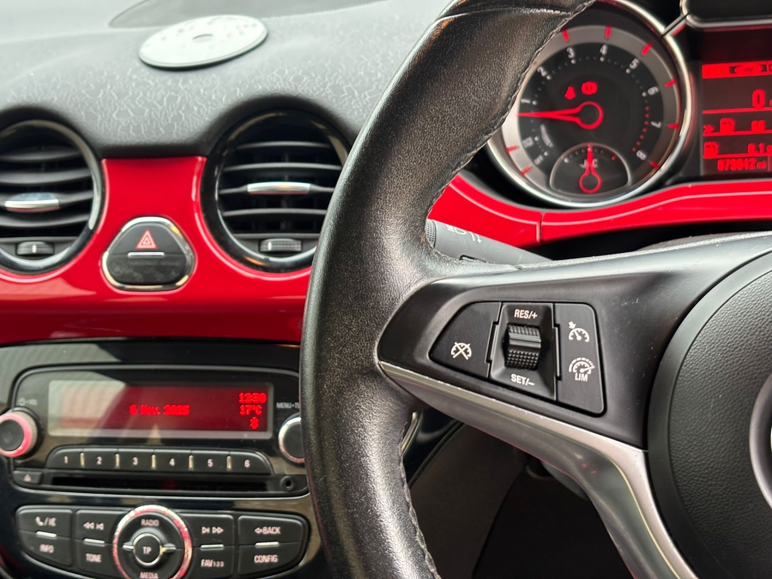 Used Vauxhall ADAM 2013 for sale - 76491818: Photo 17