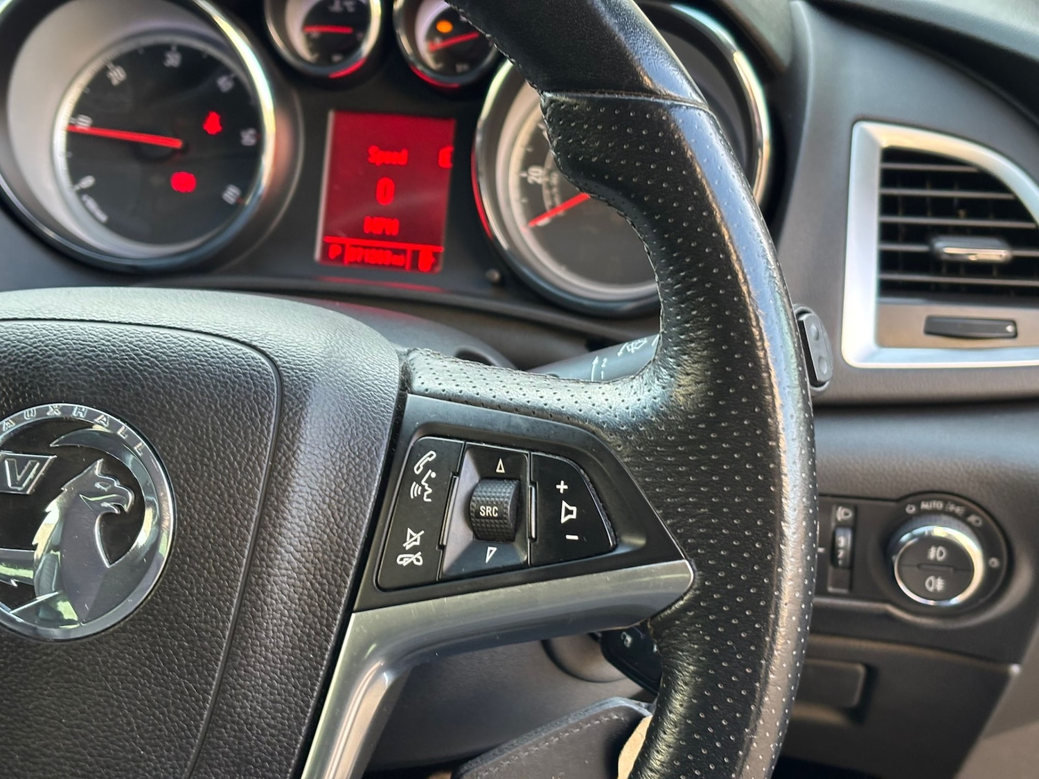 Used Vauxhall Astra GTC 2012 for sale - 76946884: Photo 30