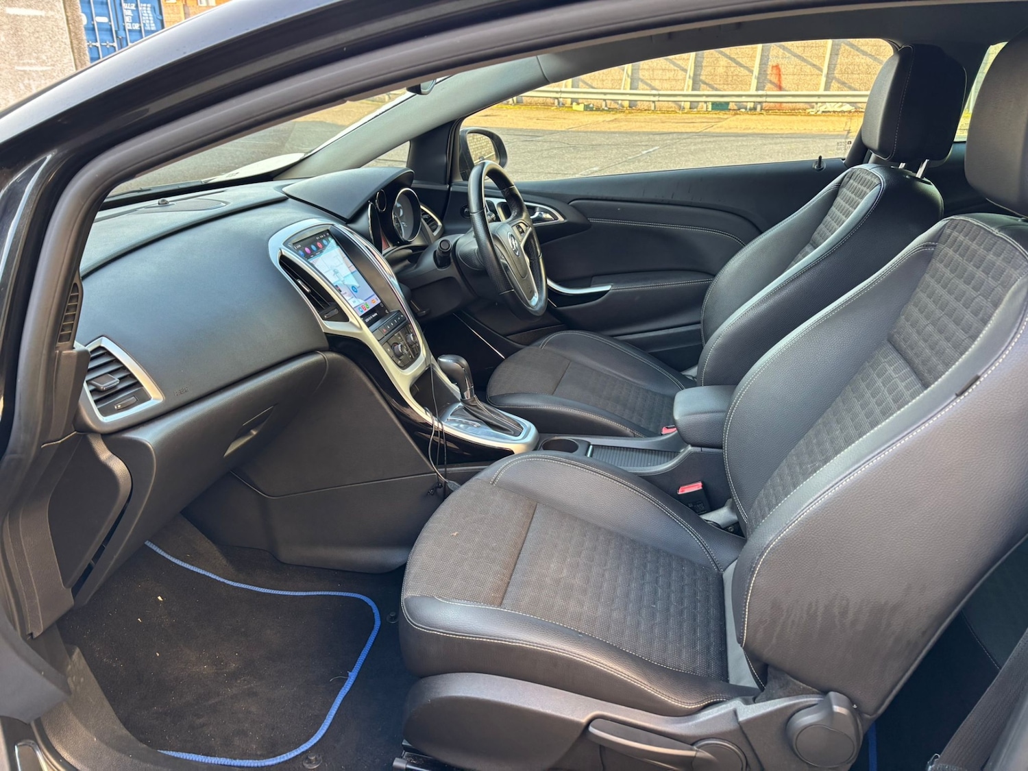 Used Vauxhall Astra GTC 2012 for sale - 76946884: Photo 44