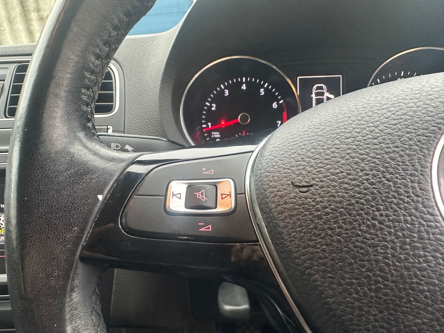 Used Volkswagen Polo 2015 for sale - 77283237: Photo 15