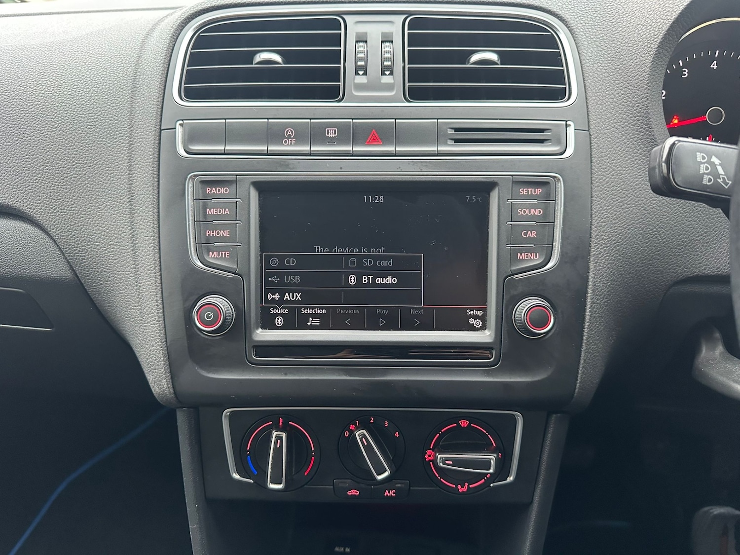 Used Volkswagen Polo 2015 for sale - 77283237: Photo 18