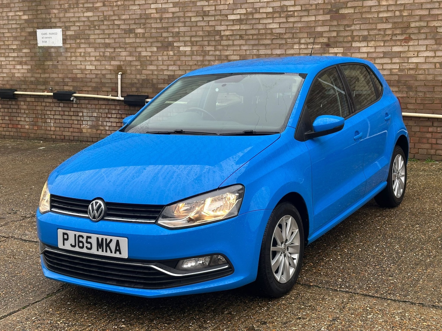 Used Volkswagen Polo 2015 for sale - 77283237: Photo 2